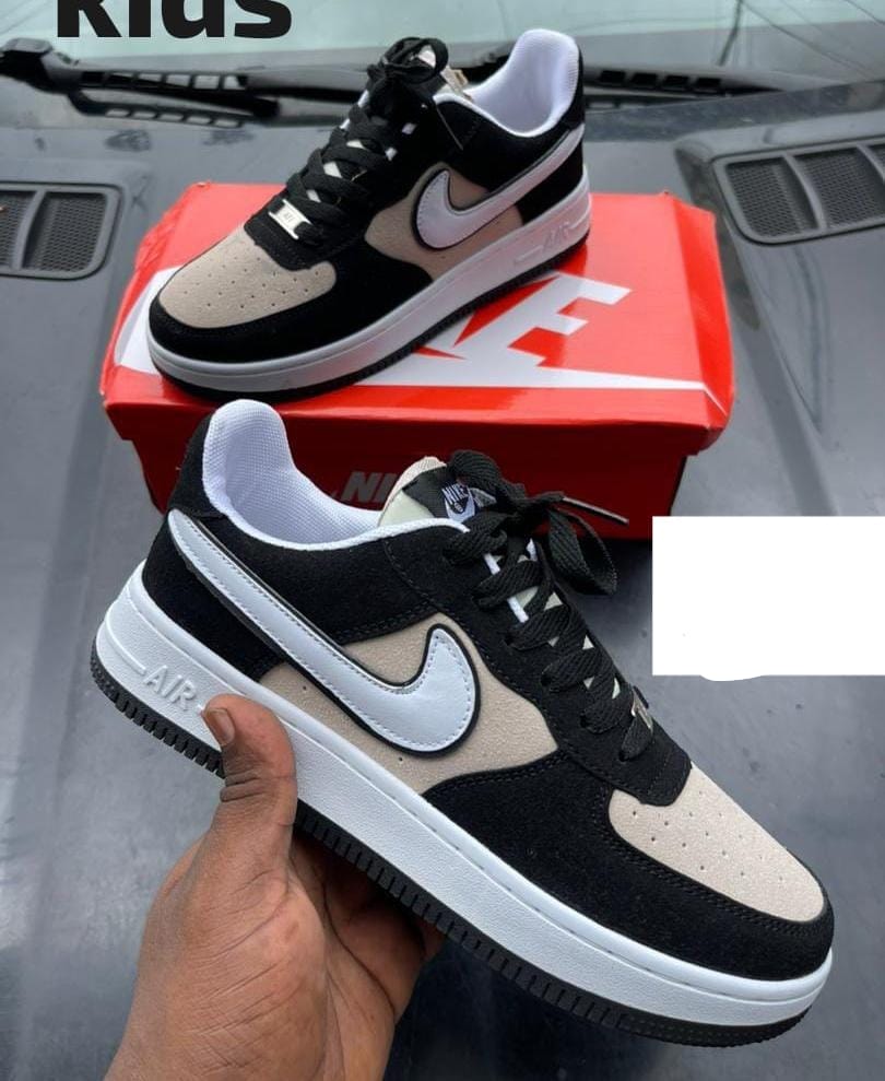 NIKE AIRFORCE 1 SUEDE