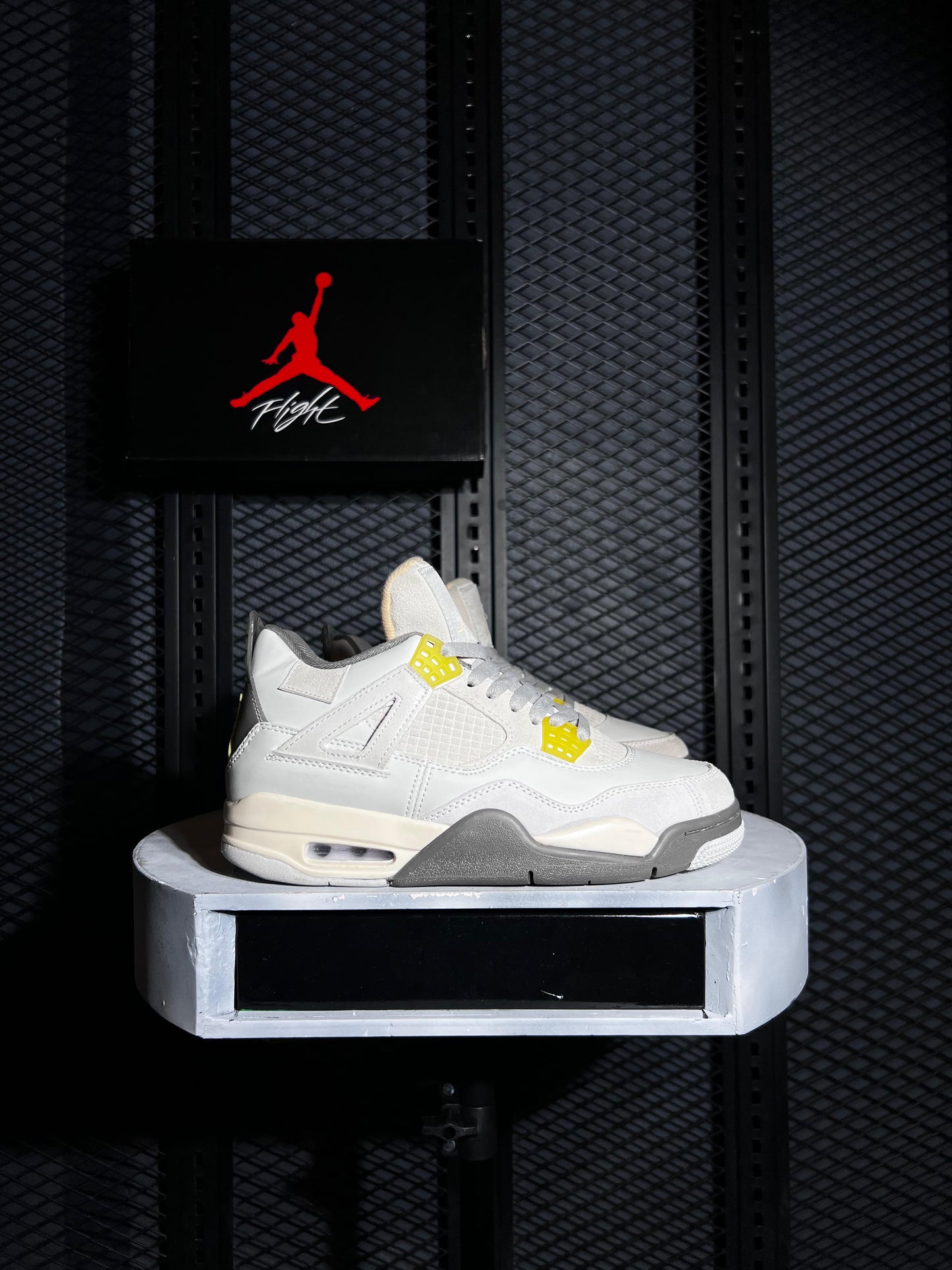 Nike Jordan 4 Retro